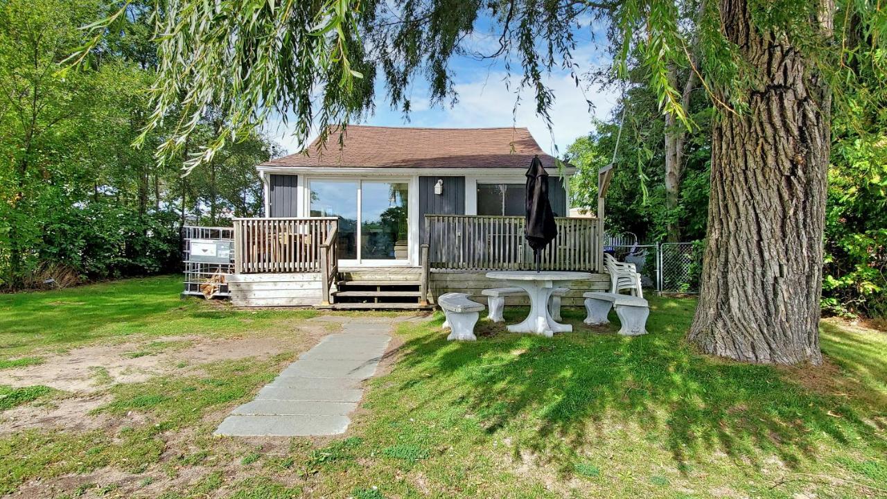 Main Beach River Retreat - Wasaga Beach 1 - Main Strip - 95 Mosley St Dış mekan fotoğraf