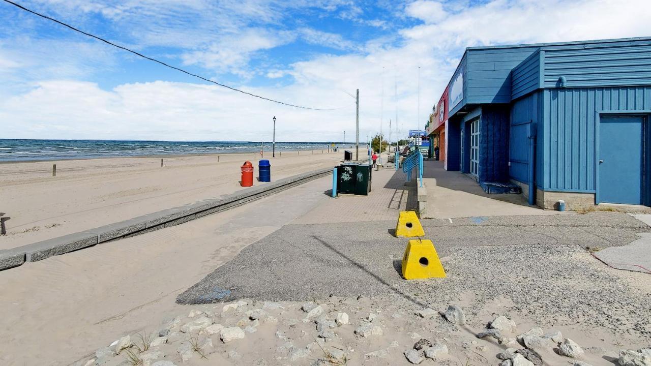 Main Beach River Retreat - Wasaga Beach 1 - Main Strip - 95 Mosley St Dış mekan fotoğraf